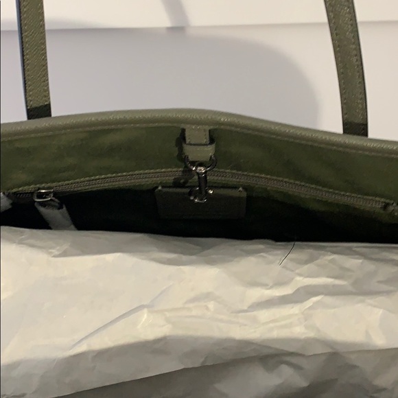 Coach Crossgrain Tote DK/Surplus - Picture 8 of 16